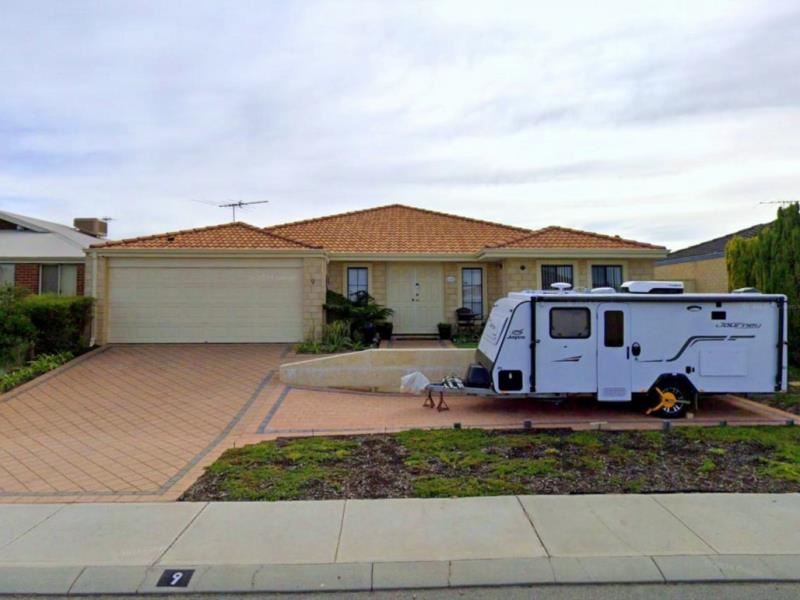 9 Allanbi Circle, Carramar WA 6031