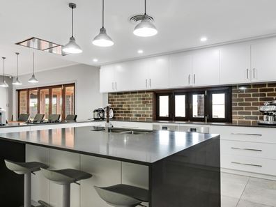 9 Fuchsia Close, Strathalbyn WA 6530