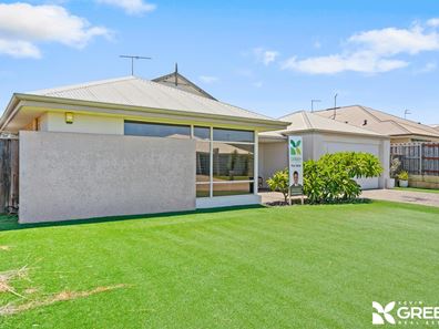 9 Senecio Way, Halls Head WA 6210