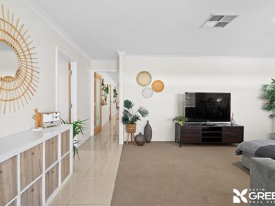 9 Senecio Way, Halls Head WA 6210