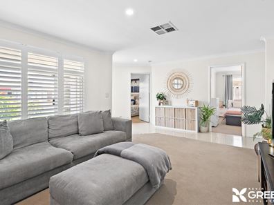 9 Senecio Way, Halls Head WA 6210