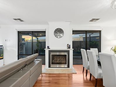 28 Durant Way, Piara Waters WA 6112