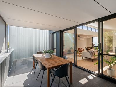 3/8 Wood Street, Fremantle WA 6160