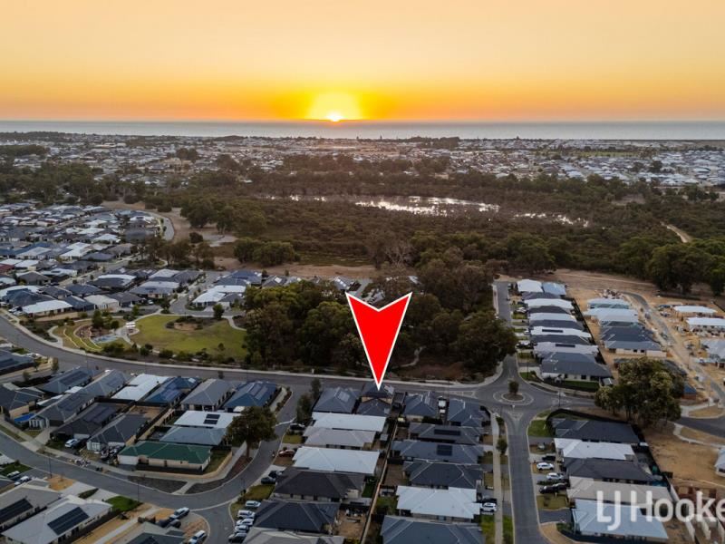 44 Dragonfly Boulevard, Lakelands
