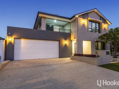 44 Dragonfly Boulevard, Lakelands WA 6180