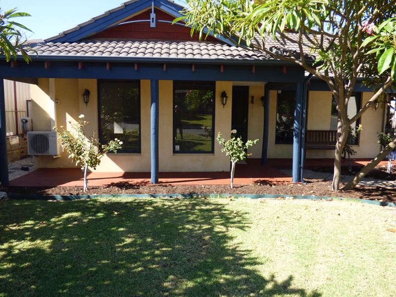 2 Orlando Court, Pearsall WA 6065
