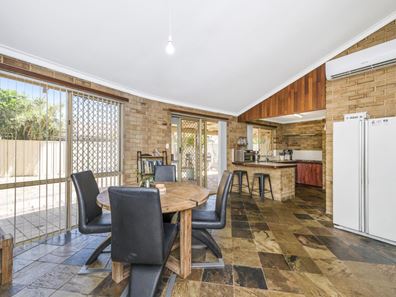 11 Brolga Court, High Wycombe WA 6057