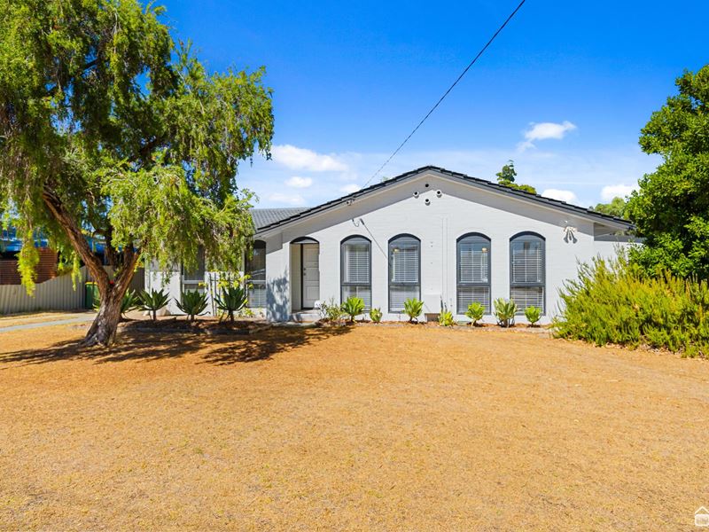 23 Lowanna Way, Armadale