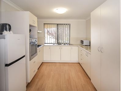 3/5 Elliott Street, Busselton WA 6280