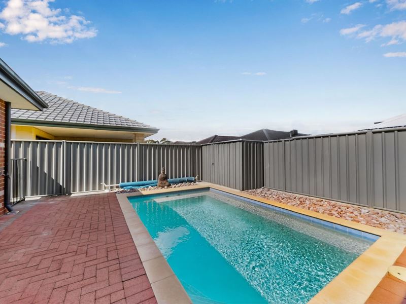 13 Blacksmith Street, Queens Park WA 6107