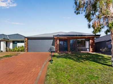 13 Blacksmith Street, Queens Park WA 6107