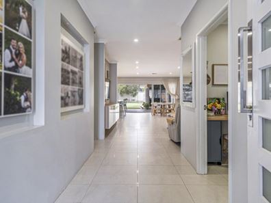 42 Yanrey Street, Golden Bay WA 6174