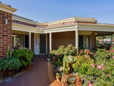 18 Pennlake Drive, Spearwood WA 6163