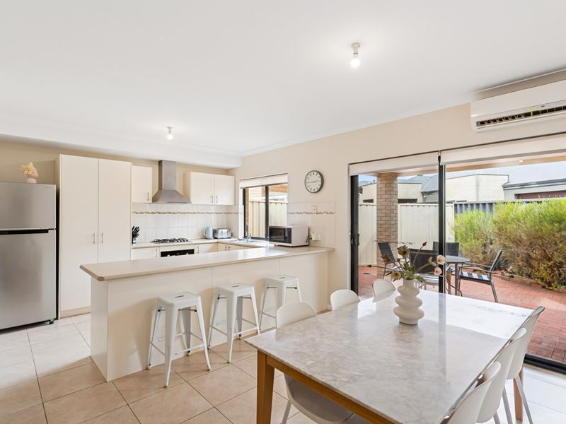 39A Holilond Way, Morley WA 6062