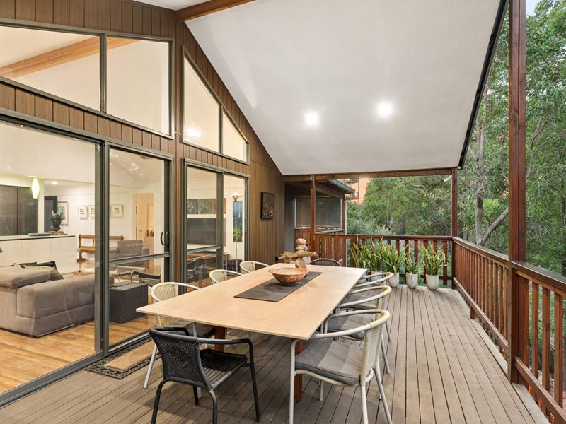 32 Persimmon Place, Kalamunda WA 6076