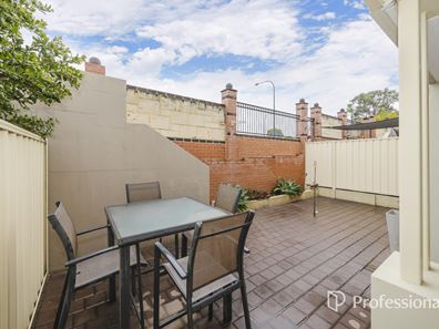 29 Harrison Lane, Madeley WA 6065