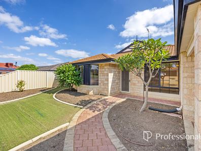 8 Bradford Loop, Eaton WA 6232