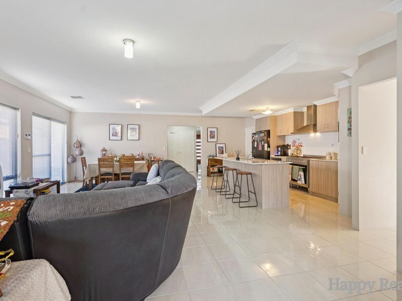 24 Laggan Road, Canning Vale WA 6155