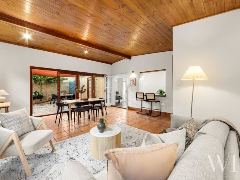 27 Sea View Street, Beaconsfield WA 6162