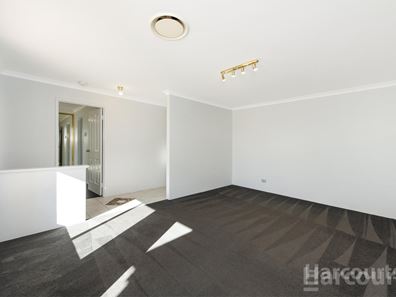 7 Myalla Pass, Lakelands WA 6180