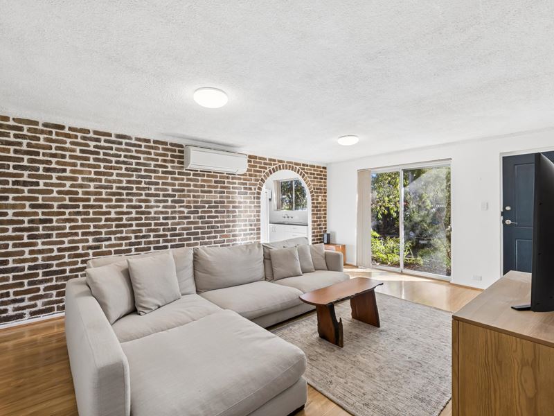 4/123 Brighton Road, Scarborough WA 6019