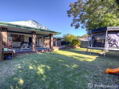 12 Hibiscus Drive, Forrestfield WA 6058