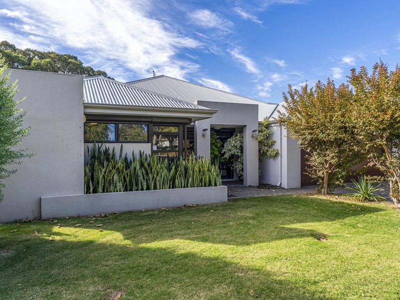 17 Bindak Brace, Greenfields WA 6210