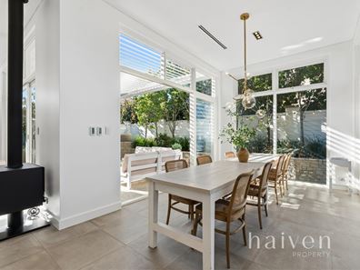 4 St Albans Promenade, Canning Vale WA 6155