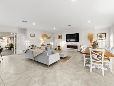 3 Swimmer Terrace, Jindalee WA 6036