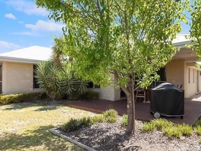 12 Brigalow Bend, Ellenbrook WA 6069