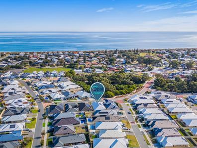 8 Cubana Parkway, Madora Bay WA 6210