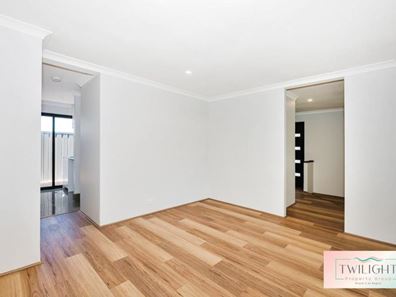 4 Eagle Mews, Cooloongup WA 6168