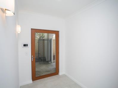 68B Archdeacon Street, Nedlands WA 6009