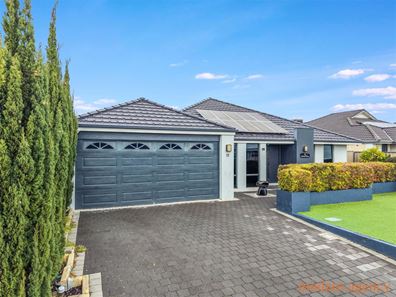 11 Monticello Parkway, Piara Waters WA 6112