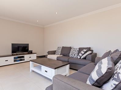 3/3 Nemagold Grove, Coogee WA 6166