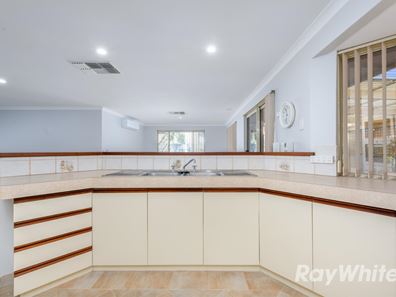 17 Pentland Crescent, Dudley Park WA 6210