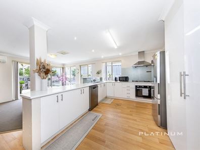 66 Dunmore Circuit, Merriwa WA 6030