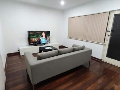8 Regan Street, Rockingham WA 6168