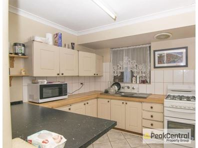 11 Morgan Way, Girrawheen WA 6064