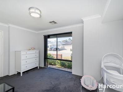 8 Corvina Way, Woodvale WA 6026