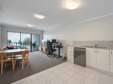 30/2 Royston Link, Butler WA 6036