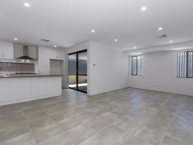 21A Westport Street, Madora Bay WA 6210