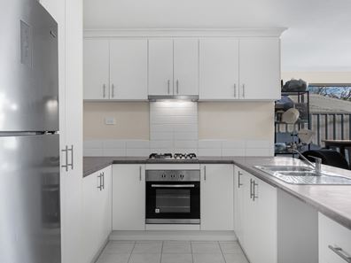 6/19 Serls Street, Armadale WA 6112