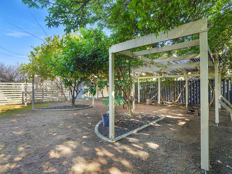 11A Shalford Way, Girrawheen WA 6064
