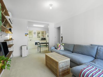 11A Shalford Way, Girrawheen WA 6064