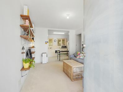 11A Shalford Way, Girrawheen WA 6064