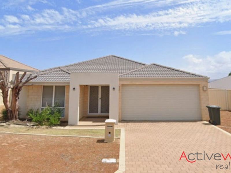 15 Wildwave Bend, Wandina
