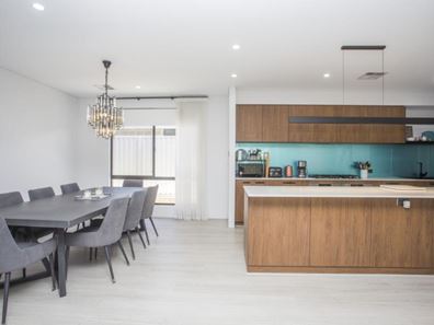 11 Larapinta Parkway, Wanneroo WA 6065