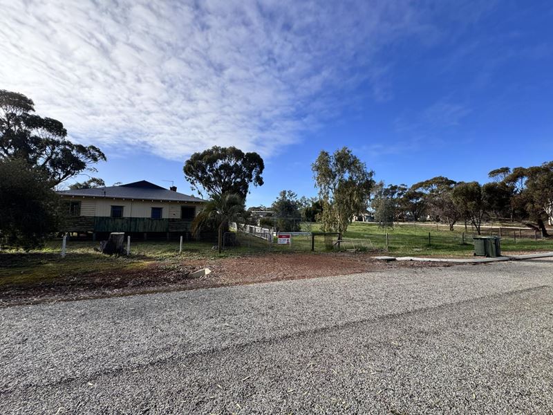 16 Poincaire Street, Bolgart