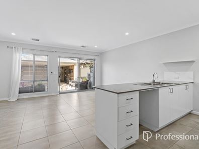 5 Everglades Avenue, Brabham WA 6055